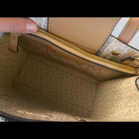 Calvin Klein crossbody - Picture 4 of 7